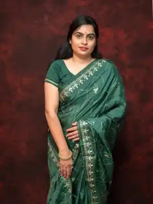 BOTTEL GREEN EMBROIDERY WITH FLORAL AND GEOMATRIC PARTTENS