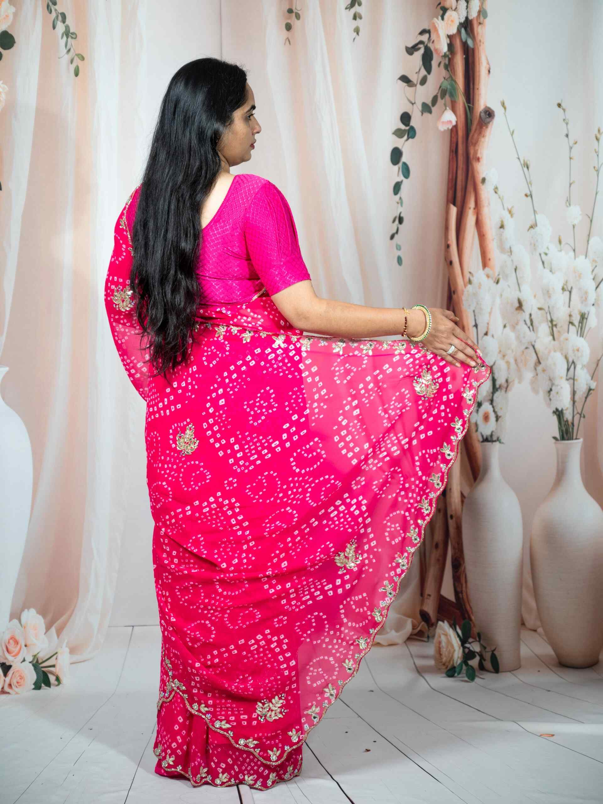 gulabi Bandhani Georgette Saree with Katdana Handwork - Image 4