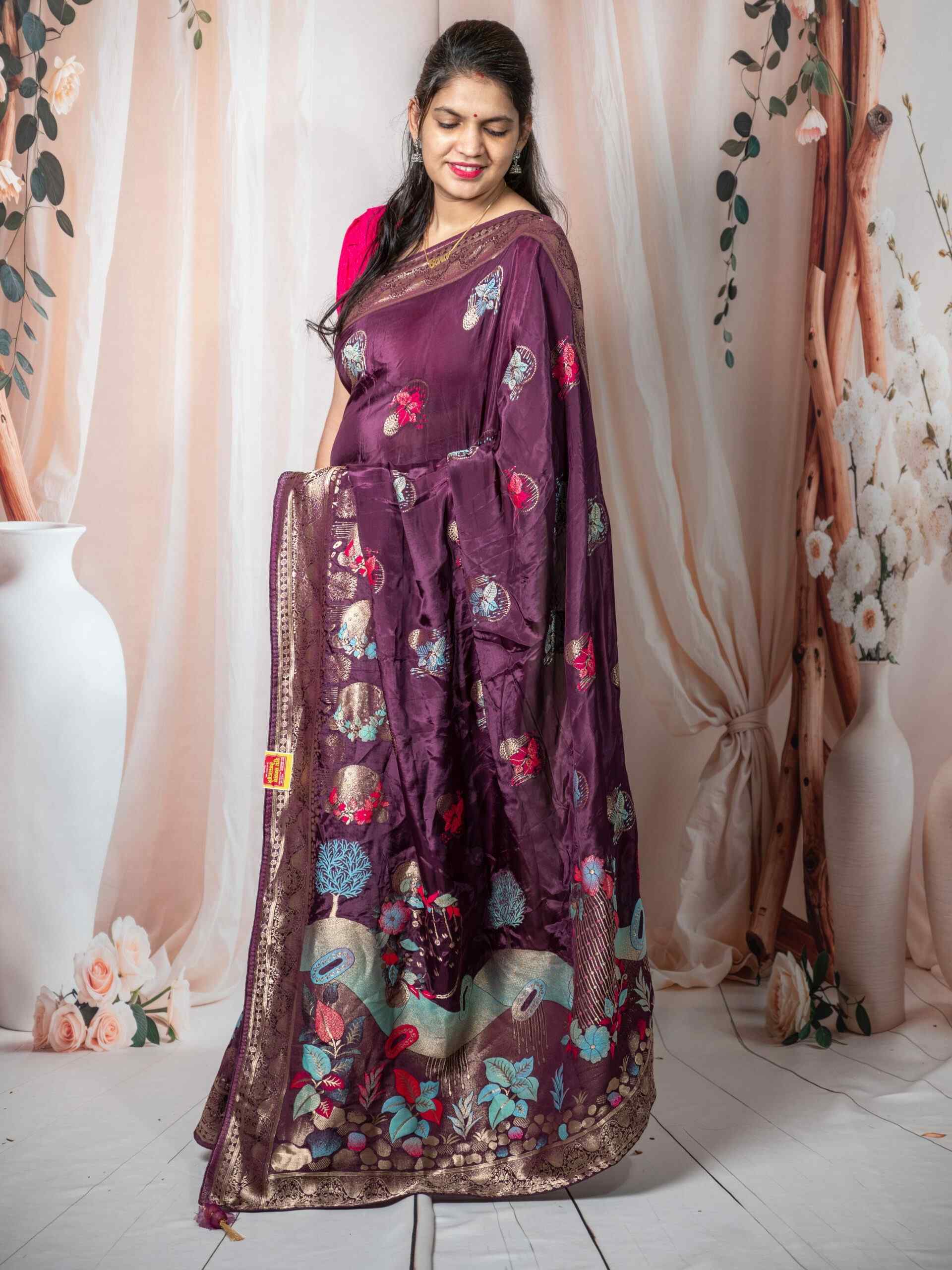 Royal Wine Pure Dola Silk Saree with Banarasi Pattern & Zari Weaving Work - Image 3