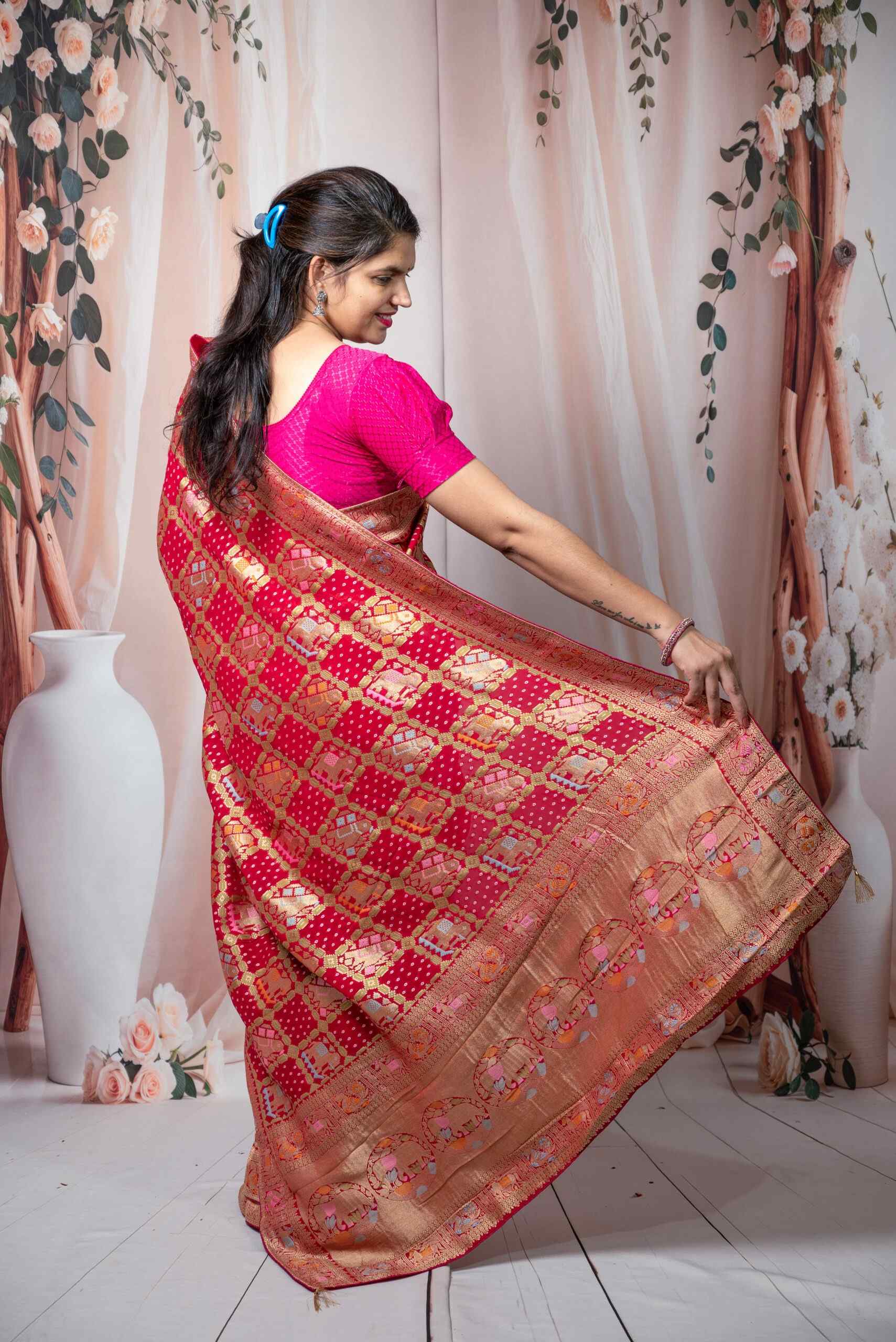 Royal Rani Pink Pure Viscose Saree with Zari Work & Banarasi Pattern - Image 5