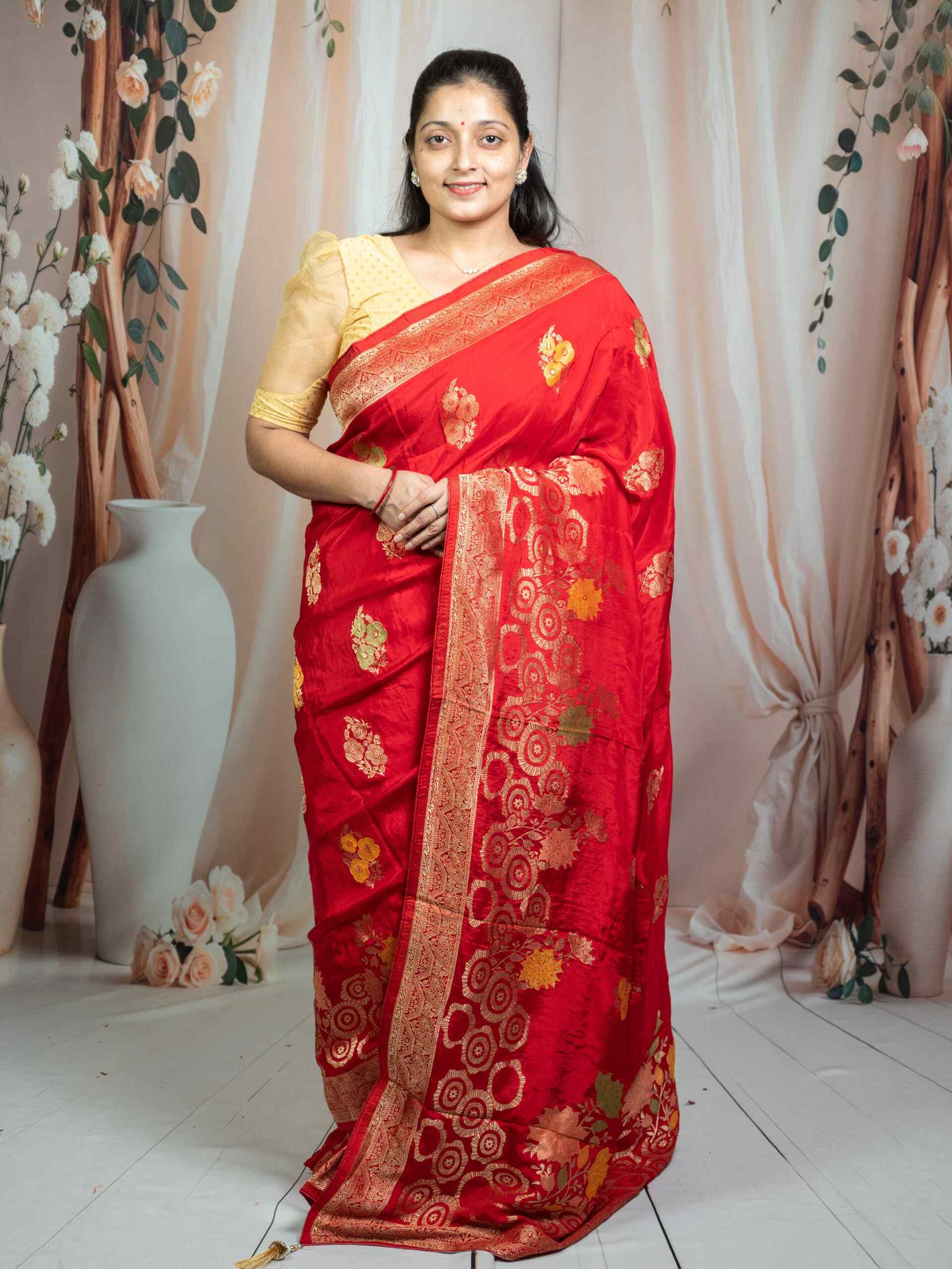 Red Dola Silk Banarasi Zari Weaving Saree - Image 2