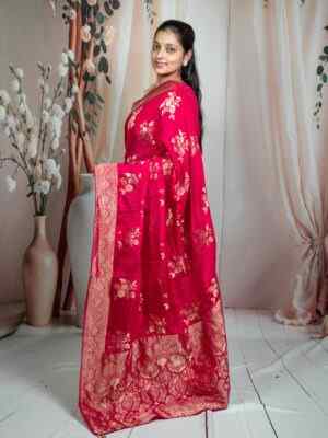 Red Dola Silk Banarasi Zari Weaving Saree